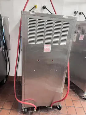 Taylor 713-33 C713-33 Soft Serve Frozen Yogurt Ice Cream Machine 3 Ph Water Colled